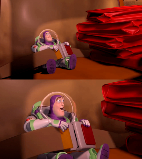Buzz sentado / Buzz emocionado Buzz sentado / Buzz emocionado