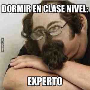 Dormir en clase nivel experto