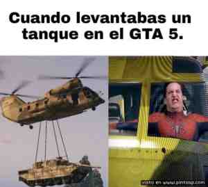 Cuando levantas un tanque en el GTA 5