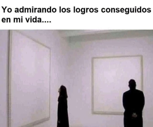 Yo admirando los logros conseguidos en mi vida